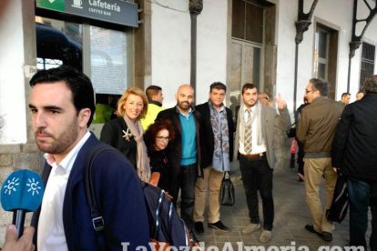 La Mesa del Ferrocaril viaja a Sevilla para reclamar mejoras en las conexiones ferroviarias para la provincia.