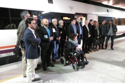 La Mesa del Ferrocaril viaja a Sevilla para reclamar mejoras en las conexiones ferroviarias para la provincia.