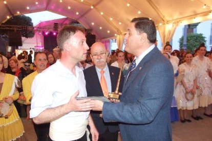 Con las palabras del alcalde de Canjáyar, Francisco Alonso, ha dado paso al pregón que ha corrido a cargo de Mari Ángeles Esteban, subdir