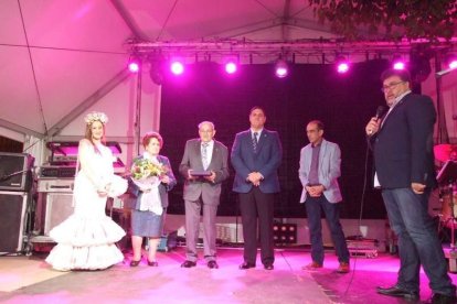 Con las palabras del alcalde de Canjáyar, Francisco Alonso, ha dado paso al pregón que ha corrido a cargo de Mari Ángeles Esteban, subdir