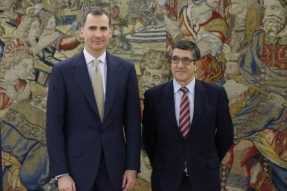 El Rey Felipe VI concluye la ronda de consultas en Zarzuela tras la cual ningún candidato tiene apoyos suficientes.