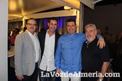 Salvador Rovira dirige el establecimiento hostelero de José María Tejera, Ego Sport Center