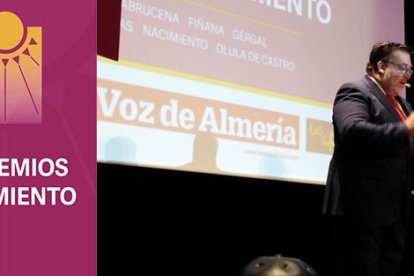 El periodista Alfredo Casas ejerce de maestro de ceremonias de los IV Premios Nacimiento.