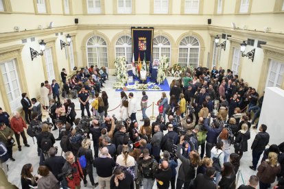 Capilla ardiente del pequeño Gabriel Cruz Ramírez instalada en la Diputación de Almería.