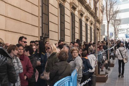 Capilla ardiente del pequeño Gabriel Cruz Ramírez instalada en la Diputación de Almería.