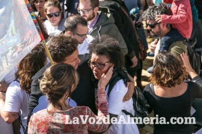 Concentración en Puerta Purchena en apoyo a Gabriel Cruz Ramírez.