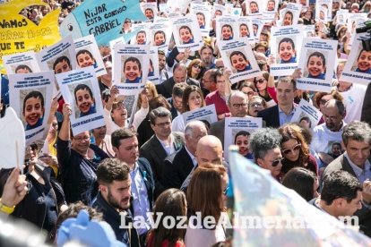 Concentración en Puerta Purchena en apoyo a Gabriel Cruz Ramírez.