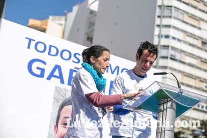 Concentración en Puerta Purchena en apoyo a Gabriel Cruz Ramírez.