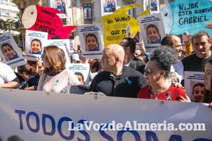 Concentración en Puerta Purchena en apoyo a Gabriel Cruz Ramírez.