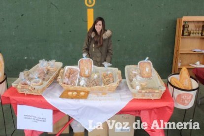 El alcalde de Abrucena, Antonio Torres, inauguró el acto ante numerosos asistentes.