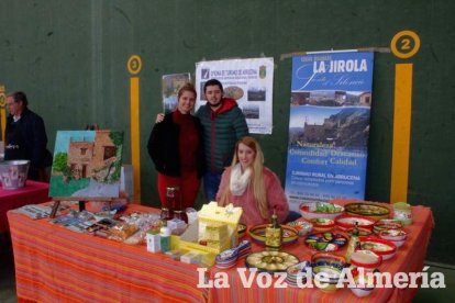 El alcalde de Abrucena, Antonio Torres, inauguró el acto ante numerosos asistentes.