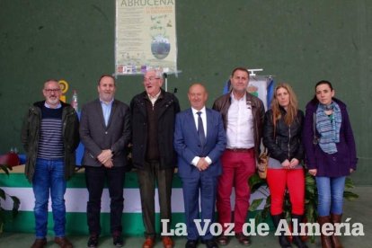 El alcalde de Abrucena, Antonio Torres, inauguró el acto ante numerosos asistentes.