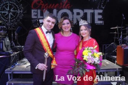La alcaldesa benaducense, Mari Carmen Soriano, abrió la gala de coronación de las Reinas con su saluda