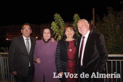 La alcaldesa benaducense, Mari Carmen Soriano, abrió la gala de coronación de las Reinas con su saluda