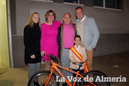 La alcaldesa benaducense, Mari Carmen Soriano, abrió la gala de coronación de las Reinas con su saluda