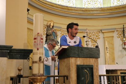 Todas las secciones representadas.