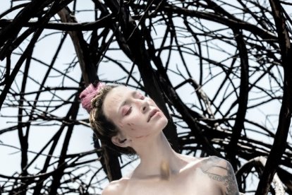 Clemente Jiménez colabora en un proyecto benéfico para repoblar los bosques.