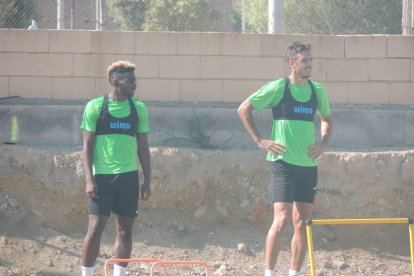 Yan Eteki y Caballero.