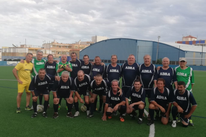 El Adra vestido de azul.