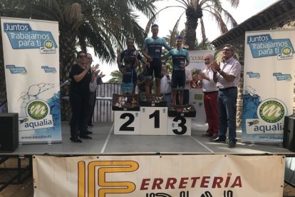 Podio con los tres primeros.