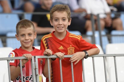 Jóvenes rojiblancos.