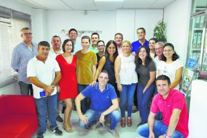 AGROPONIENTE. Departamentos de Procesos, Comercial, Comercio, Internacional, Técnicos de campo y Comerciales de campo.