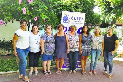 CERES. Isabel Segura, Dori Luque, Encarna Rojas, Puri Cobo, Mª Dolores Romera, Inmaculada Idáñez, Teresa García y Guillermina Castillo.