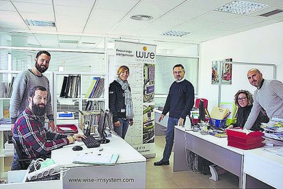 WISE IRRISYSTEM. Juan Manuel Barranco, Alicia Gómez, Gabriel Camhi, Toñi Felices,  José Miguel Castellano, José Antonio Sánchez y María Orlova.