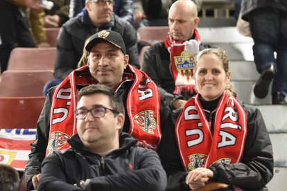 Con las bufanas del Almería.