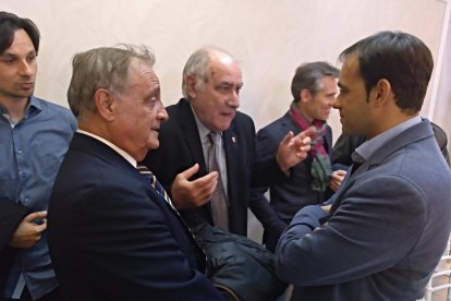 Doblado habla con Fran.