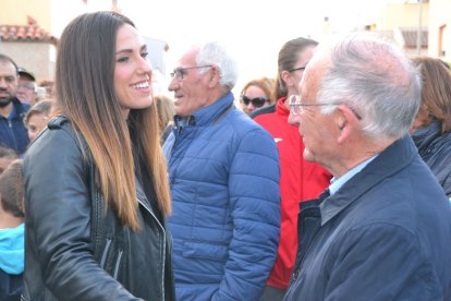 El alcalde Gabriel Amat recibió a Carmen Martín.