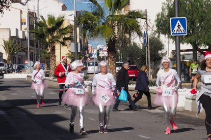 Los disfraces no faltaron en la carrera.