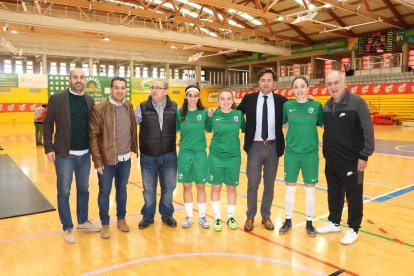 Vicente Puertas y Martín Doblado con las autoridades,