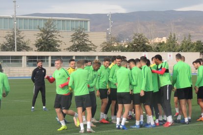 La bienvenida a Demirovic.