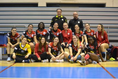 Foto de familia de la plantilla roquetera.