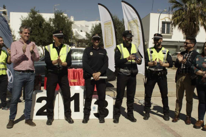 Policía Local con el concejal Sergio Vicente.