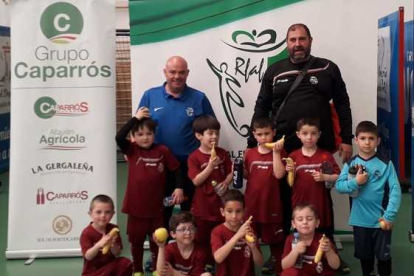 La Peña Real Madrid con su desayuno saludable.