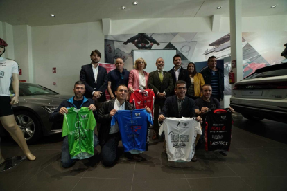 Foto de familia con instituciones y empresas.