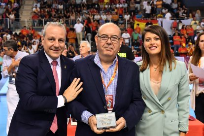 Rafael Romera, Fafi con el presidente y Ángeles Martínez.