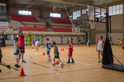 Juegos y sueños de baloncesto.