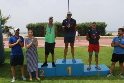Aplaudiendo a los campeones.