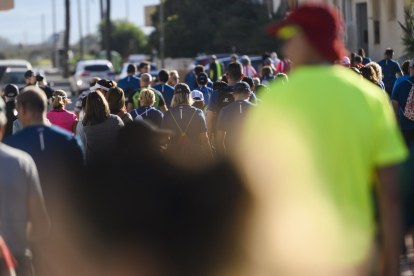 El pelotón camino de la meta.