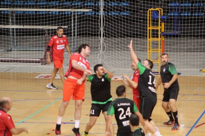 Firmes en defensa y ataque.