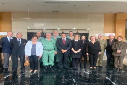 Los miembros del jurado posan en el hall del Hotel Elba.