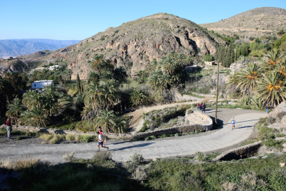Los corredores llegando a Los Baños.
