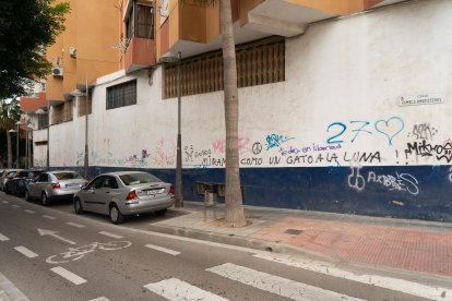 Pintadas en una fachada.