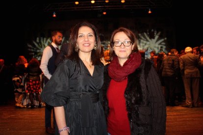 Magdalena Cantero, presidenta del Consejo Social; y Antonia Sánchez Villanueva, subdirectora de La Voz.