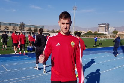 Posando para LA VOZ en el Anexo.