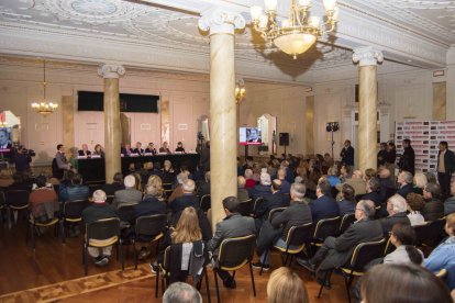 Durante el acto de homenaje que acogió el Salón Noble del Círculo Mercantil.