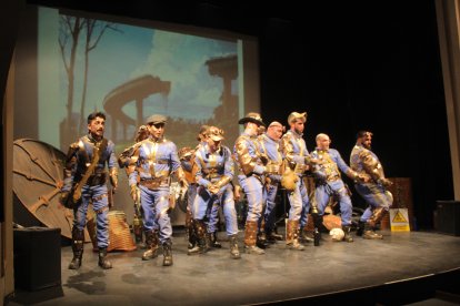 ‘Los últimos’, comparsa Ciudad de la Alhambra.